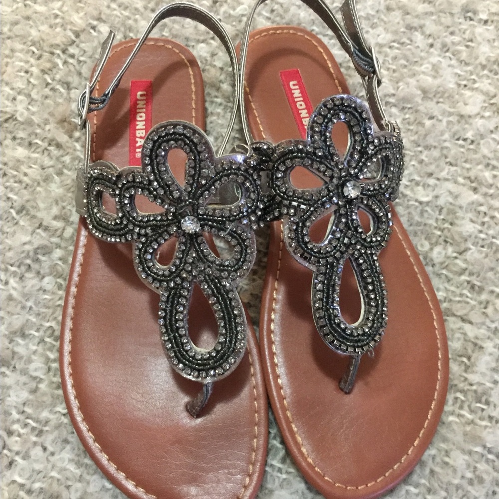 💍👣Sparkly sandals